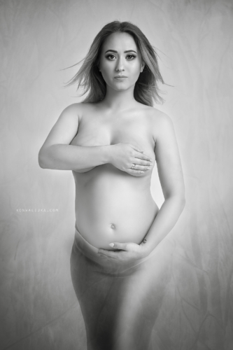 konwalijka-fotografia-ciazowa-sanok-fotograf-rodzinny-sesja-ciążowa-studio-boho-w-bieli13